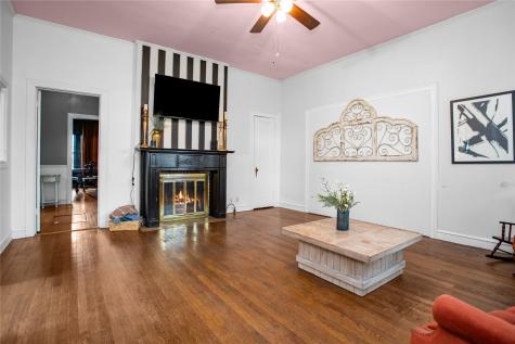 706 E Main Street Madisonville TX 77864