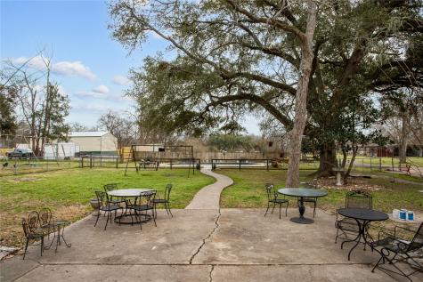 706 E Main Street Madisonville TX 77864