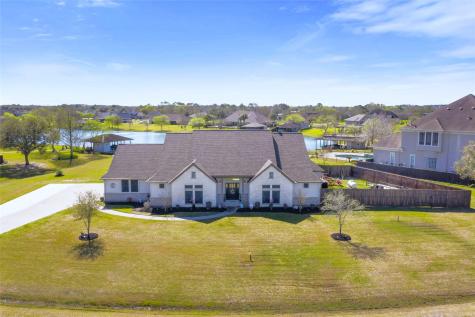 122 Lago Circle Drive N Santa Fe TX 77517