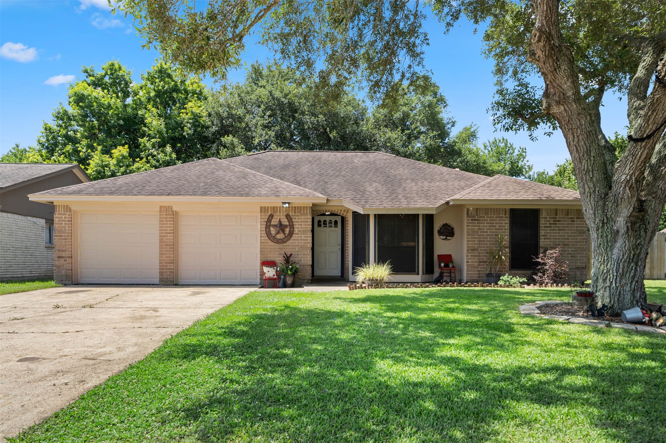 1320 Heather Lane Angleton TX 77515