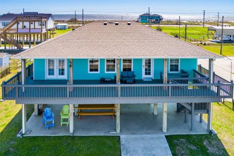 1040 N Gayle Street Gilchrist TX 77617