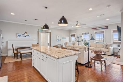 1040 N Gayle Street Gilchrist TX 77617