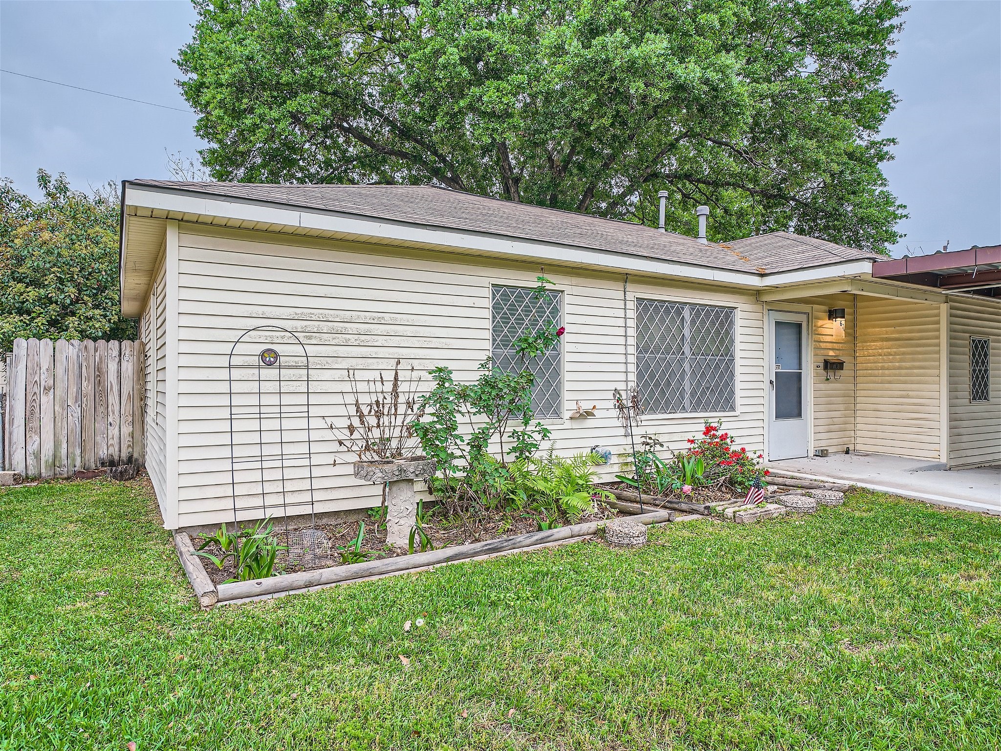 6745 Feldspar Street Houston TX 77092