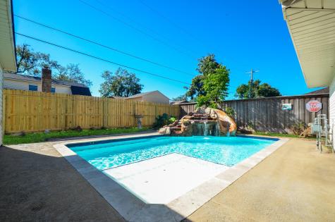 2101 Savanna Court N League City TX 77573