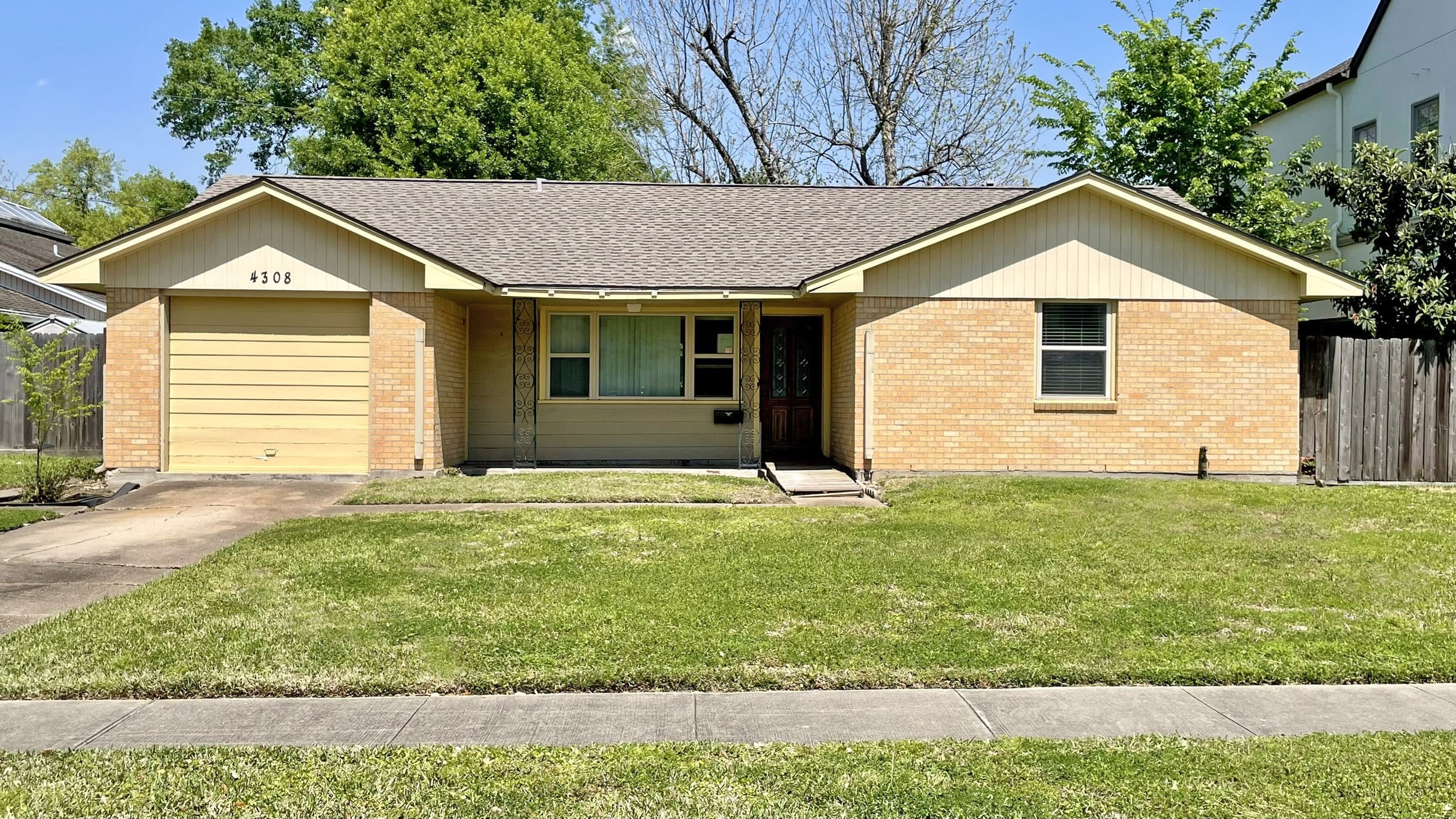 4308 Lampton Circle Bellaire TX 77401