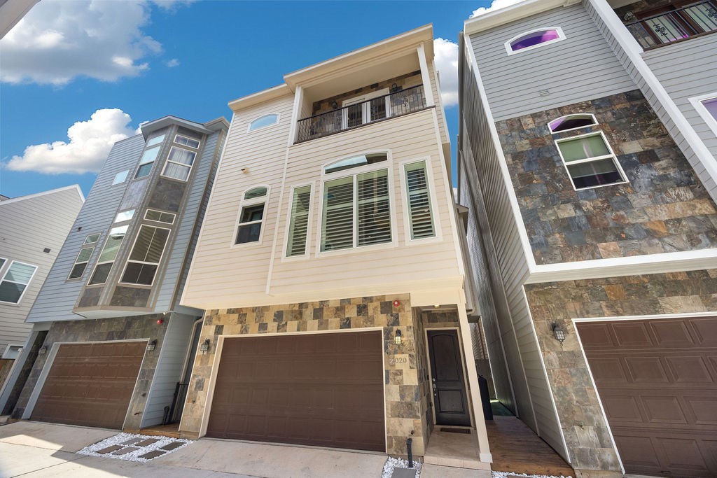 2020 Sabine Street Houston TX 77007