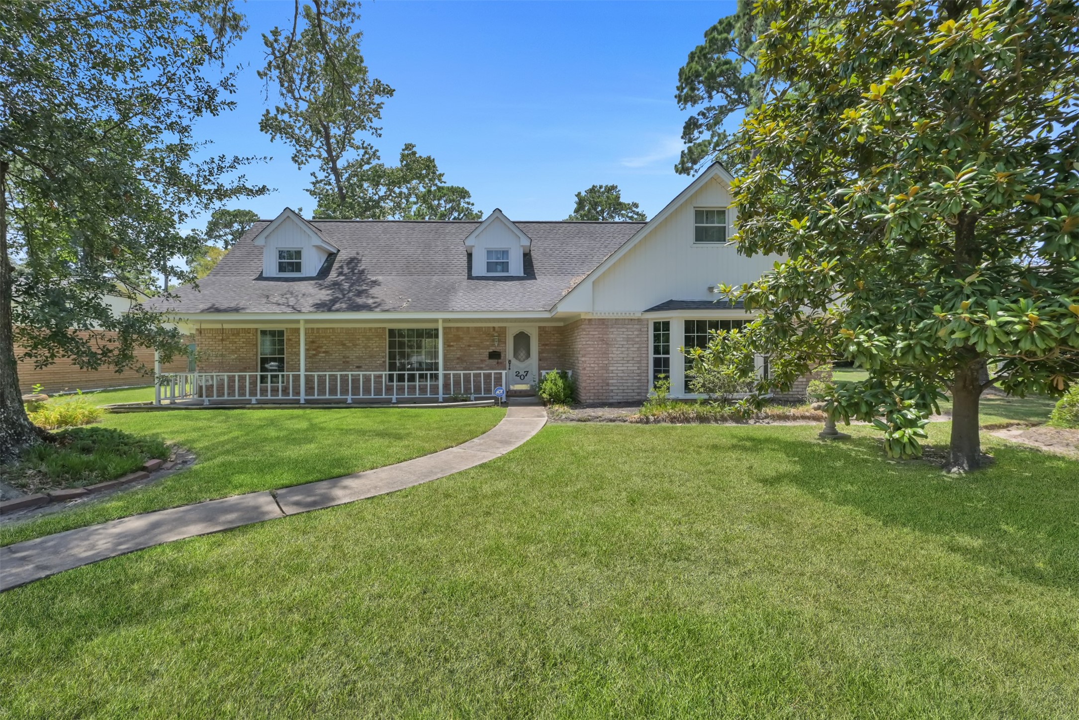 207 N Delmont Drive W Conroe TX 77301