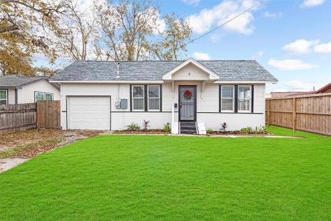 8 Stewart Street Baytown TX 77520