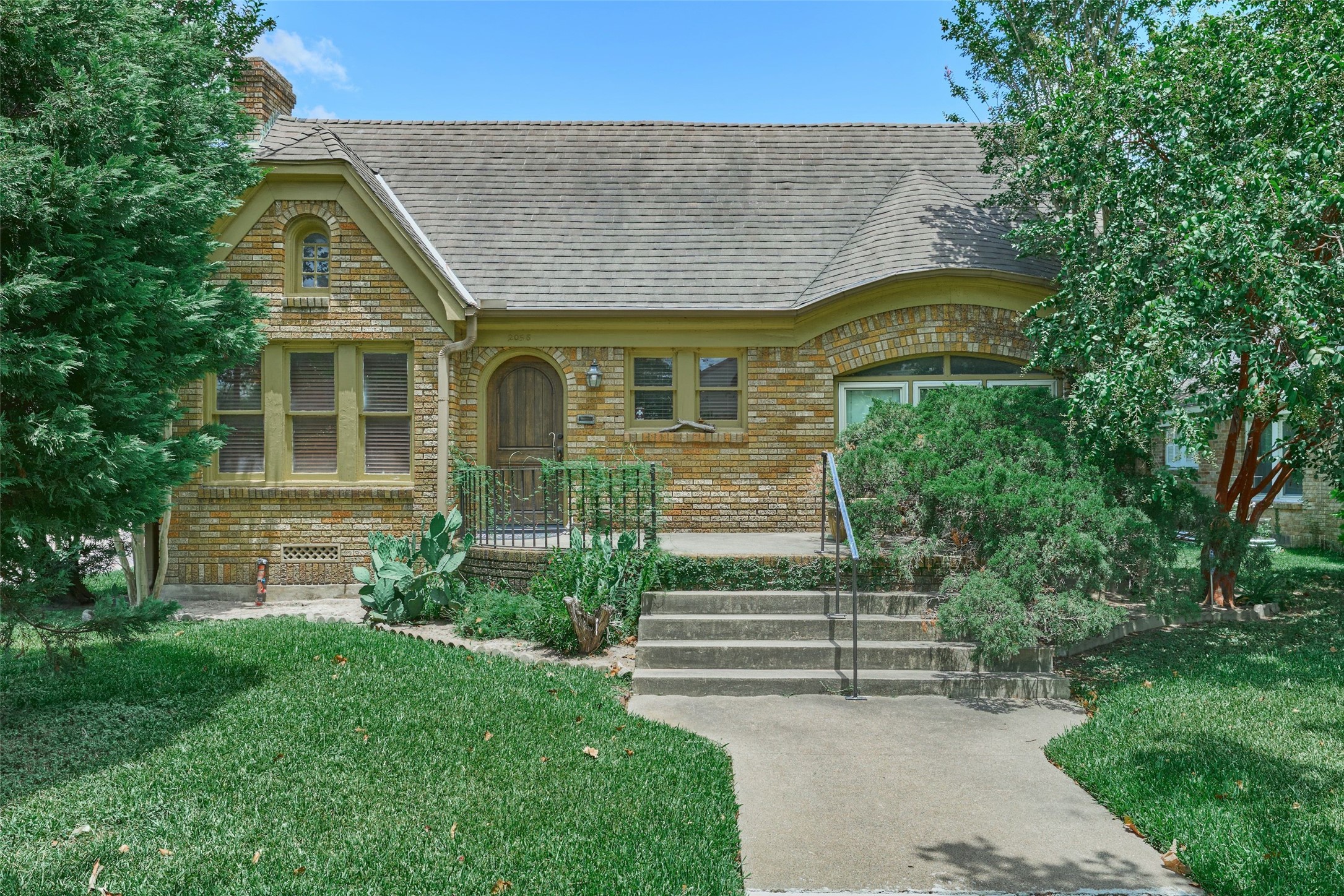 2058 Branard Street Houston TX 77098