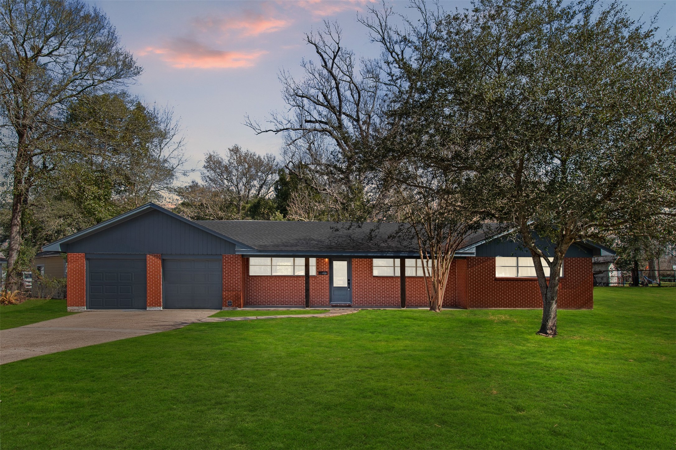 436 S Inwood Drive Bridge City TX 77611