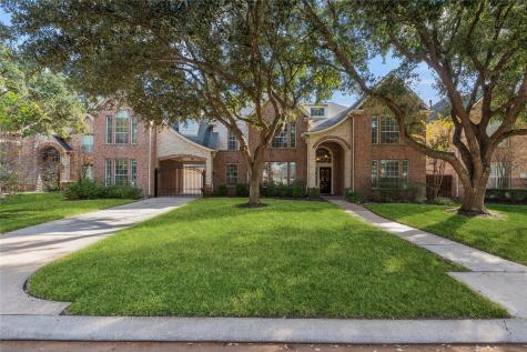6 Saint Thomas Court Houston TX 77070