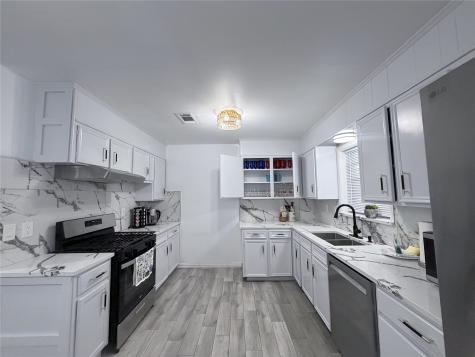 5420 Avenue O Galveston TX 77551