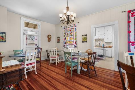 501 W Moore Moulton TX 77975