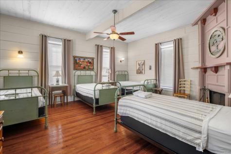 501 W Moore Moulton TX 77975