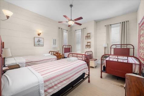 501 W Moore Moulton TX 77975