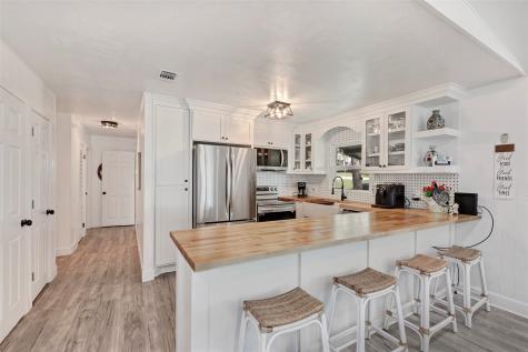 354 Edgewater Way Point Blank TX 77364