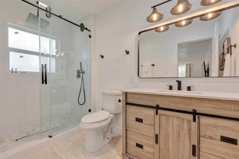 354 Edgewater Way Point Blank TX 77364
