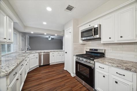 9934 Sageroyal Lane Houston TX 77089