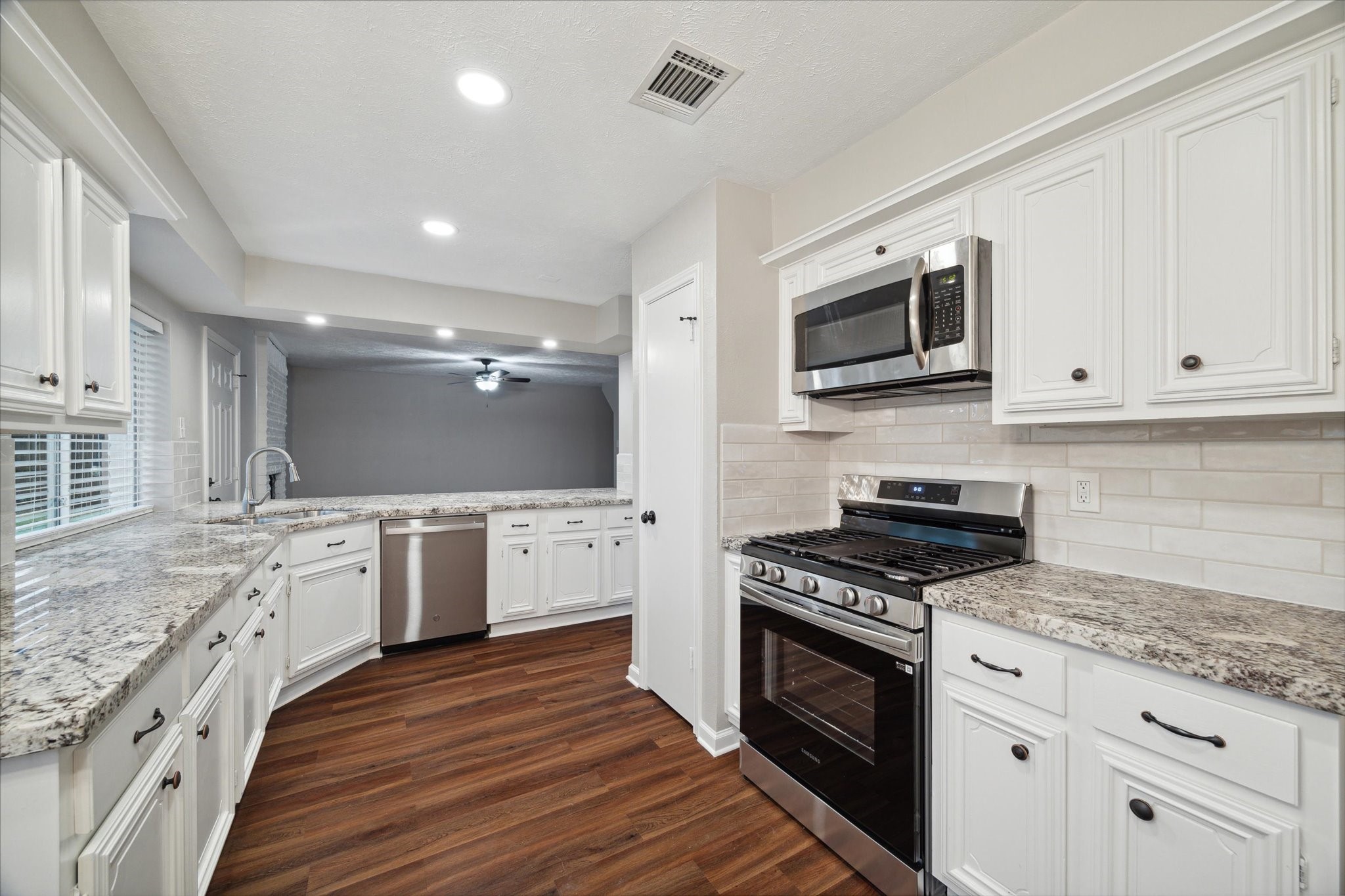 9934 Sageroyal Lane Houston TX 77089
