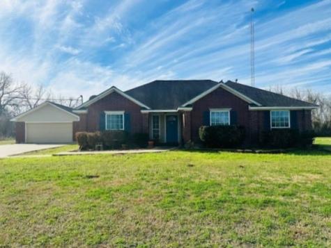 3839 Pecan Creek Drive Wharton TX 77488