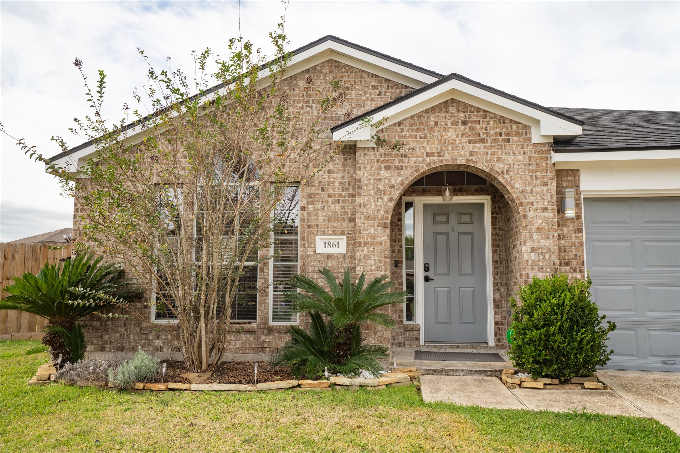 1861 Redwood Lane Dayton TX 77535