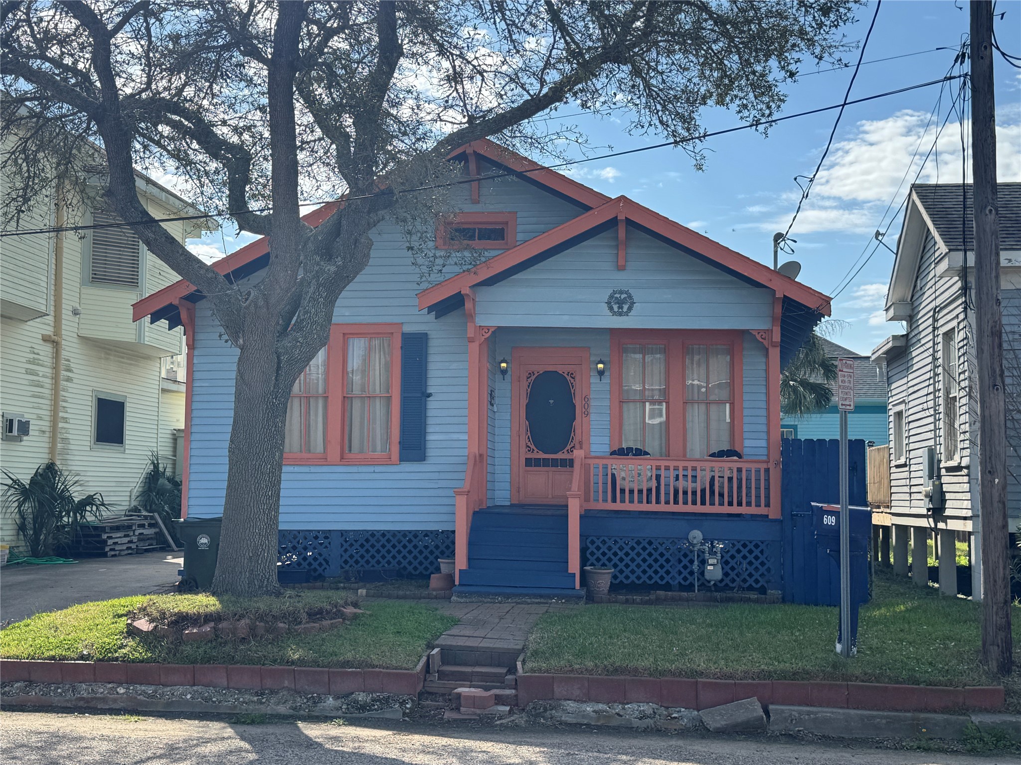 609 8th Street Galveston TX 77550