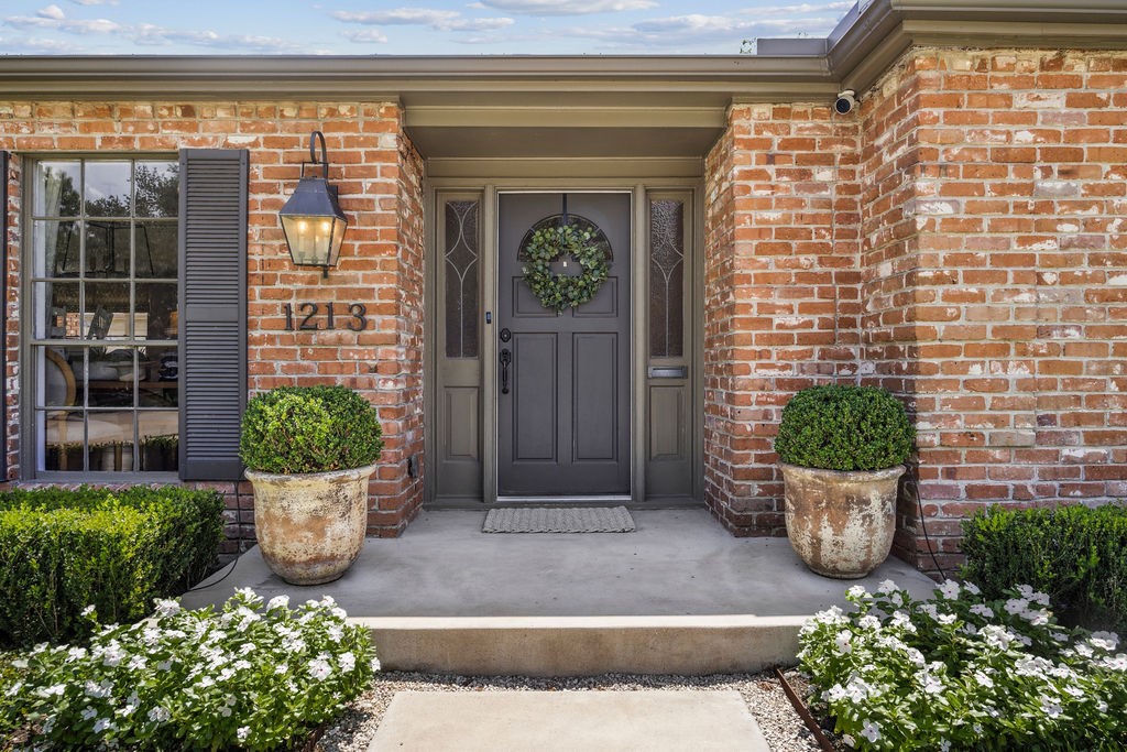 1213 Briarmead Drive Houston TX 77057