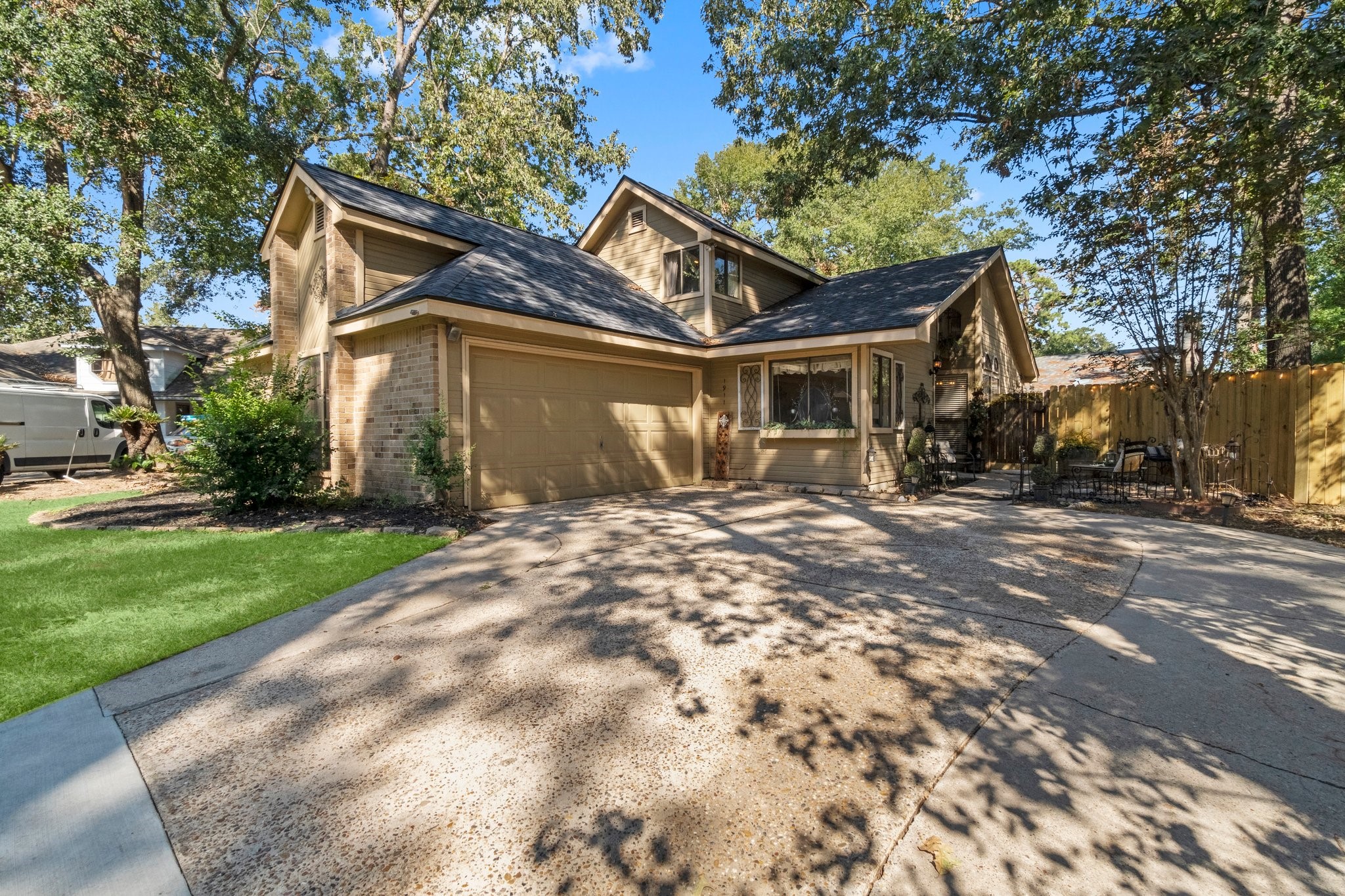 1911 Woodhue Drive Spring TX 77386