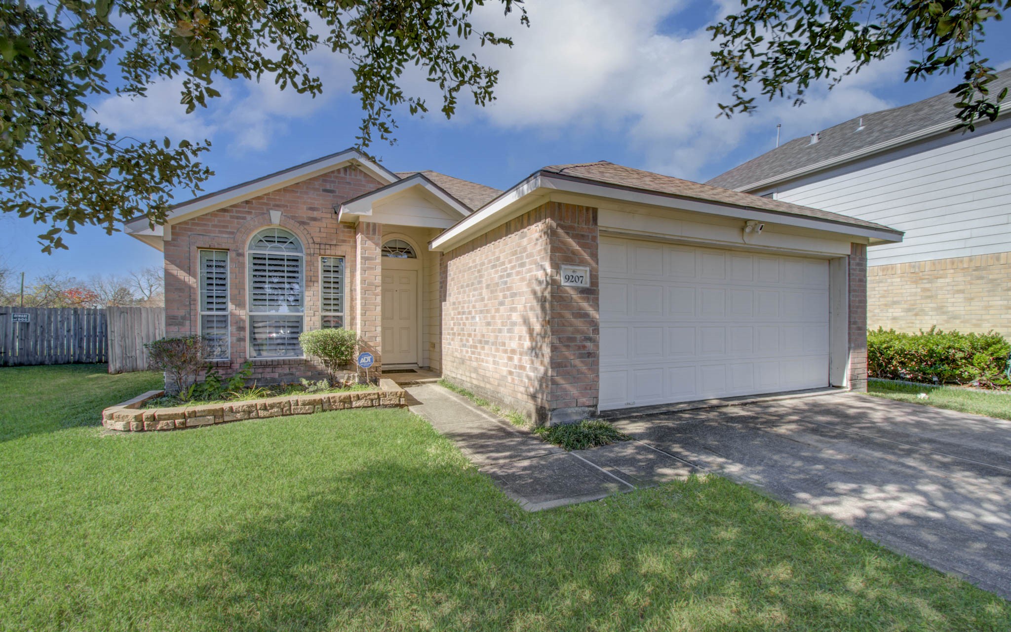 9207 Dogwood View Lane Houston TX 77064