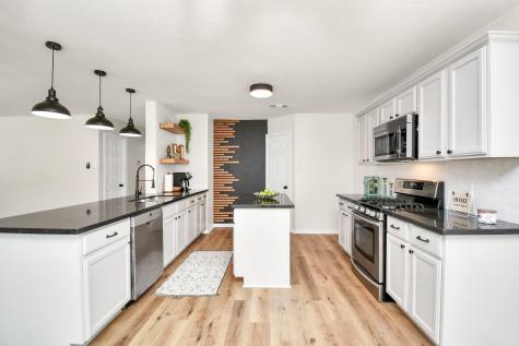 7825 Silver Oak Drive Texas City TX 77591