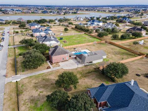3905 Summer Manor Drive League City TX 77573