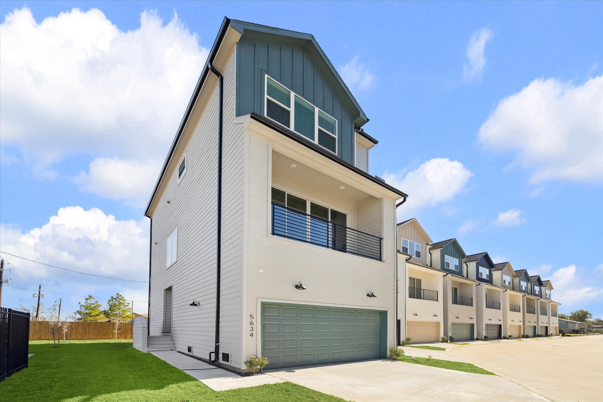 5630 Camino Encantado Drive Houston TX 77091