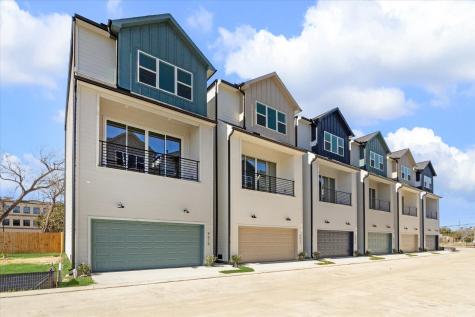 5630 Camino Encantado Drive Houston TX 77091