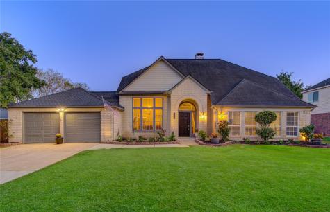 514 Crestwater Court Houston TX 77082