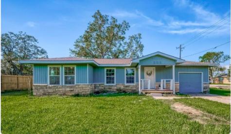 202 Burkett Street Richwood TX 77531