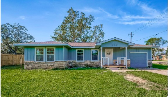 202 Burkett Street Richwood TX 77531