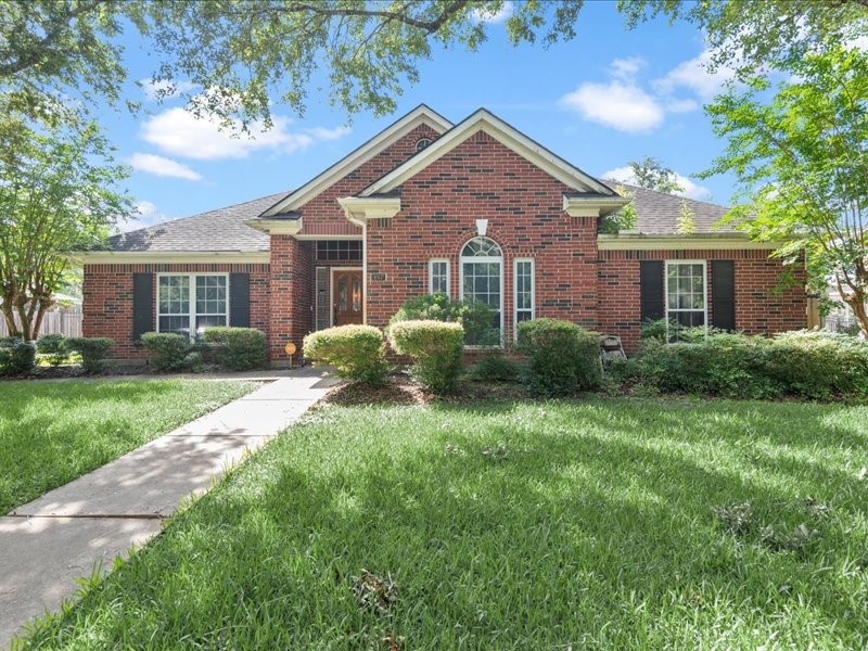 407 Silverleaf Drive Friendswood TX 77546