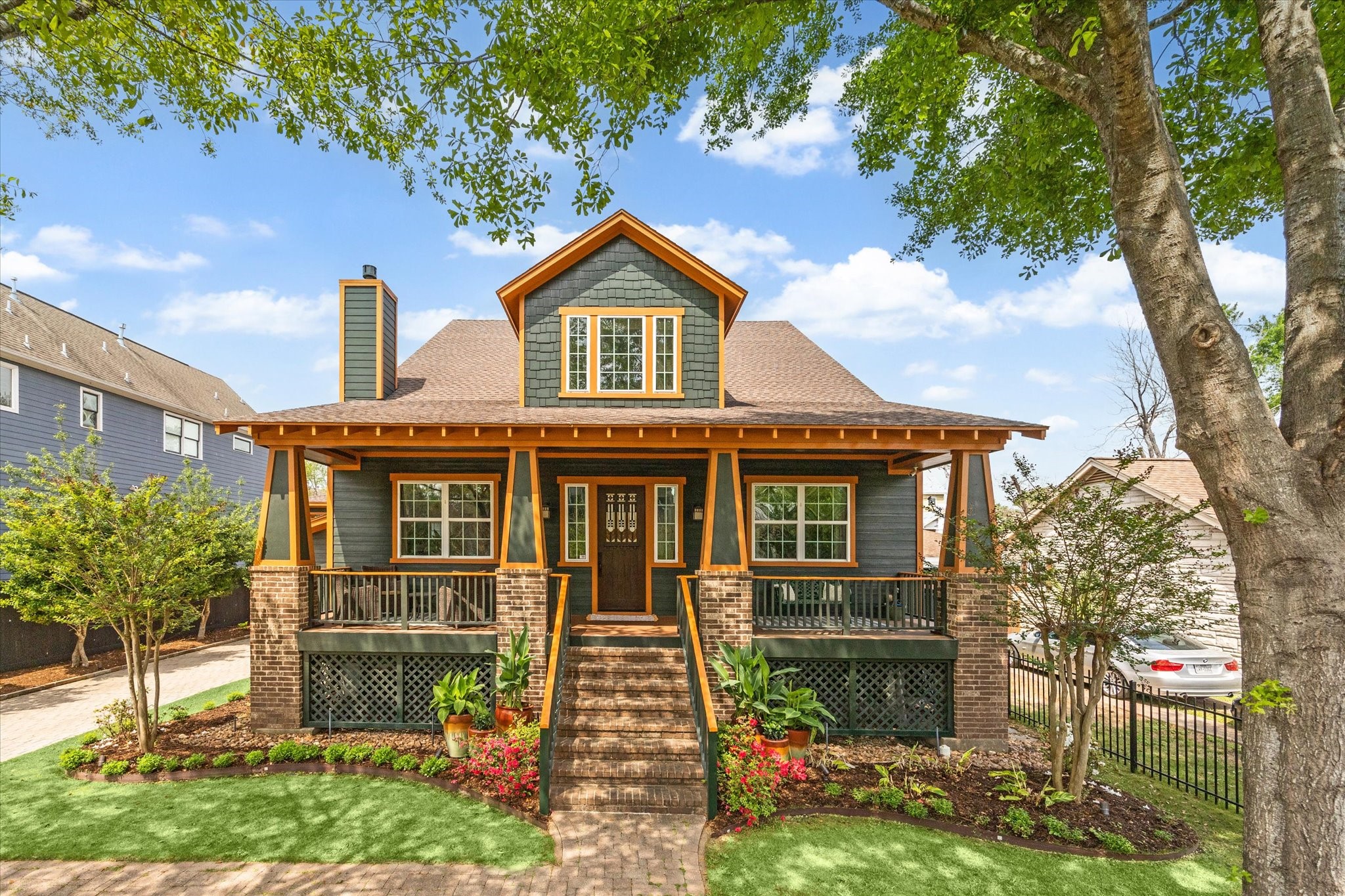 2009 W 14th Street Houston TX 77008