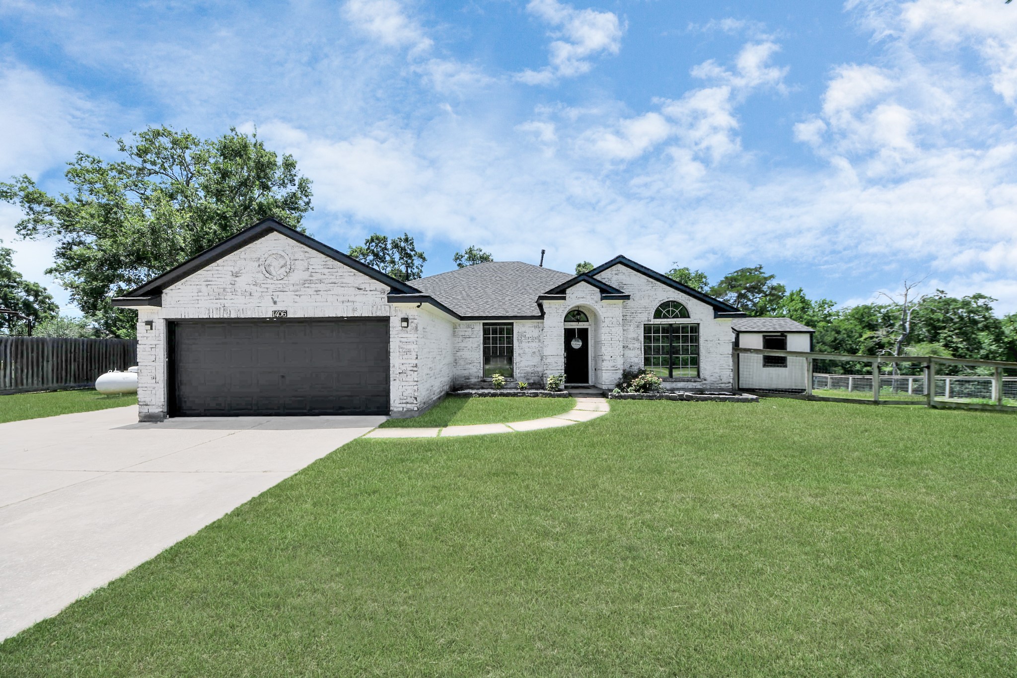 1406 William Trace Baytown TX 77523