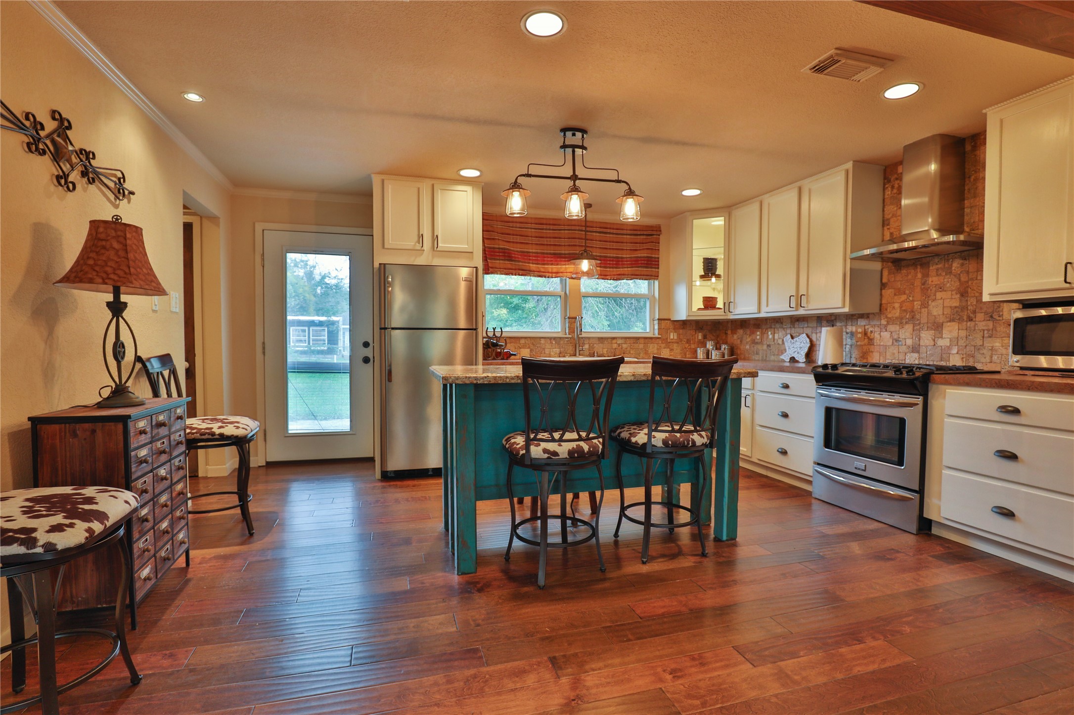 211 S Ringgold Street West Columbia TX 77486