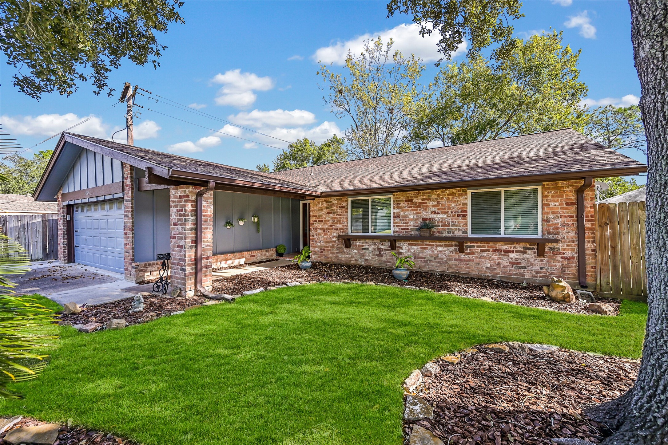 4015 Ravine Drive Friendswood TX 77546