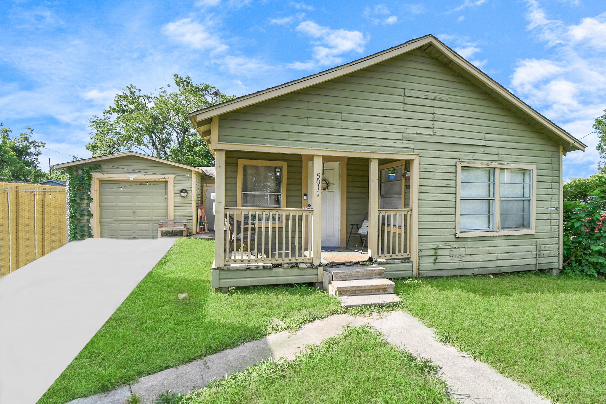 5011 Jones Street Houston TX 77016