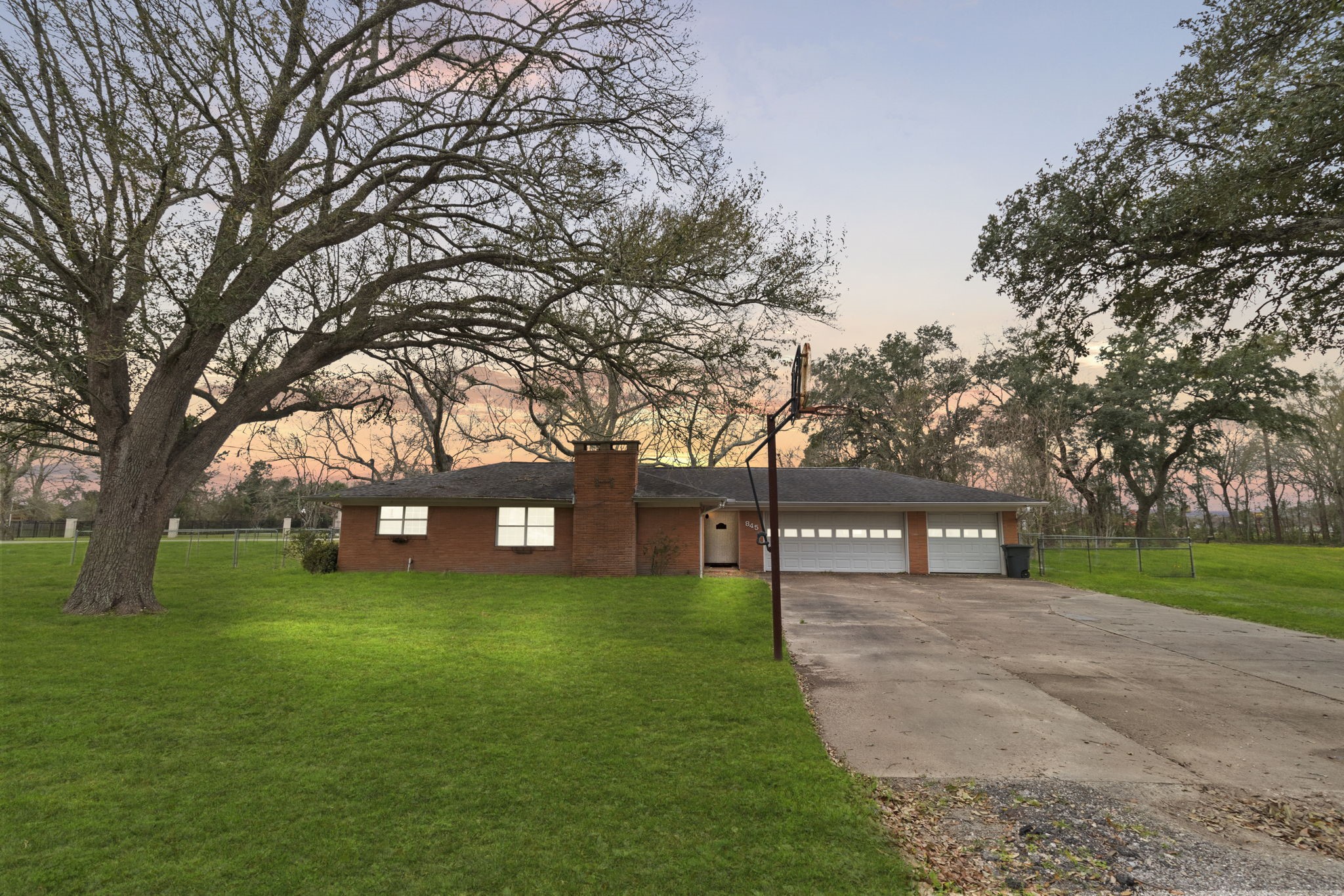 845 Goodwin Avenue Port Neches TX 77651