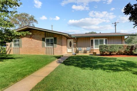 4302 Hummingbird Street Houston TX 77035