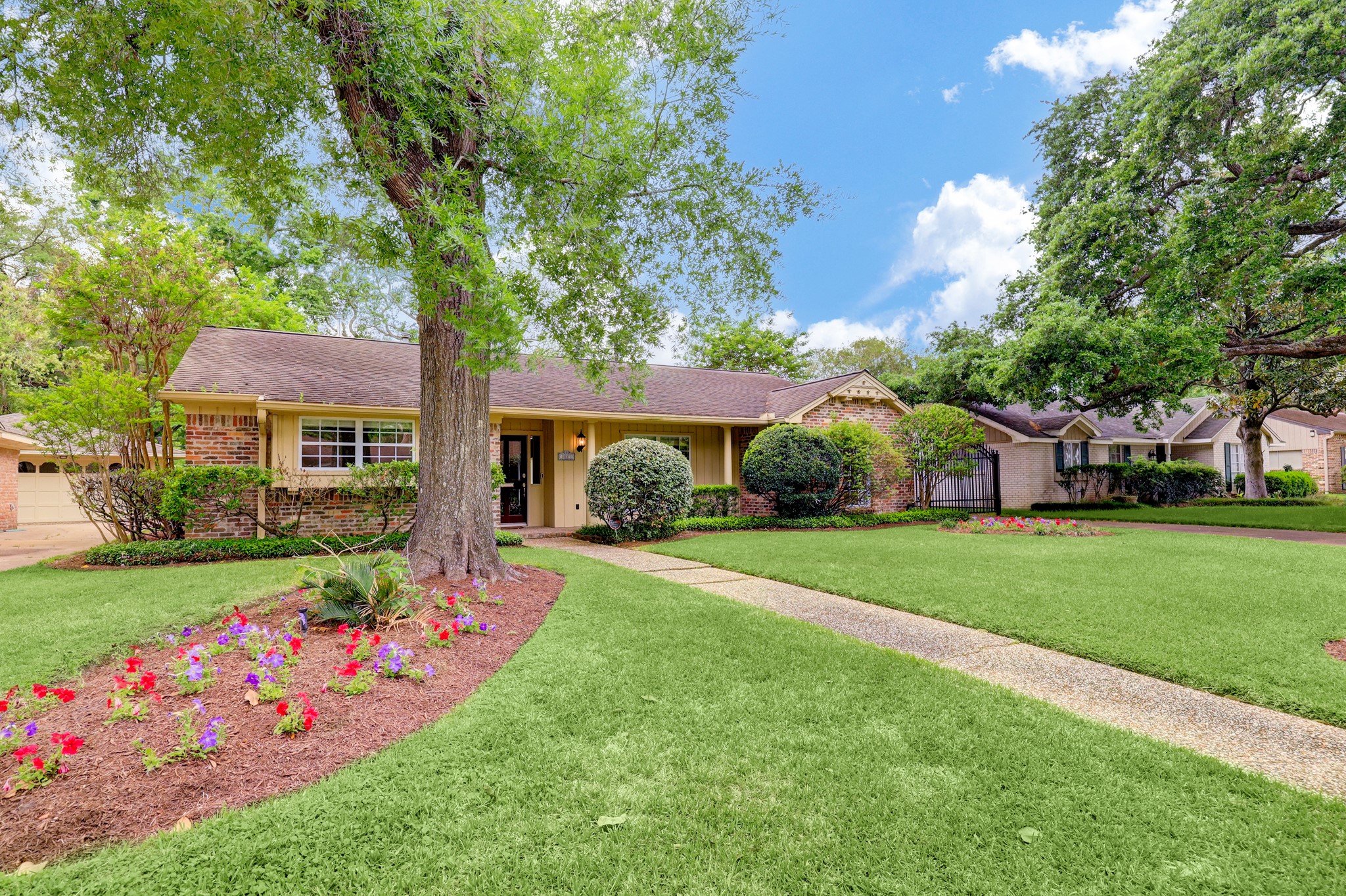 10011 Overbrook Lane Houston TX 77042