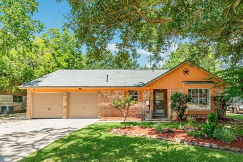 307 Balsam Street Lake Jackson TX 77566