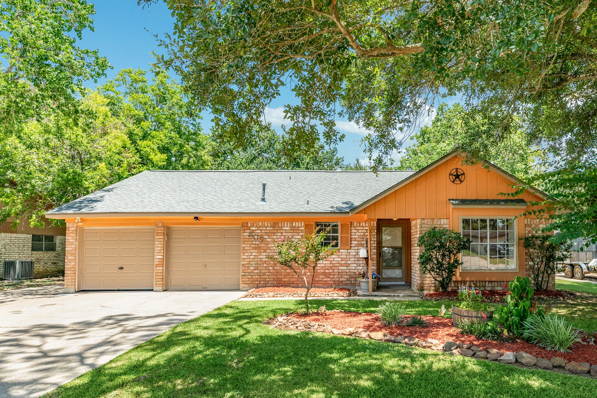 307 Balsam Street Lake Jackson TX 77566