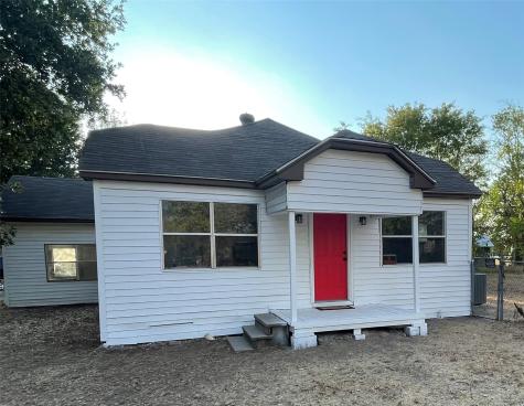 702 Locust Street Hempstead TX 77445