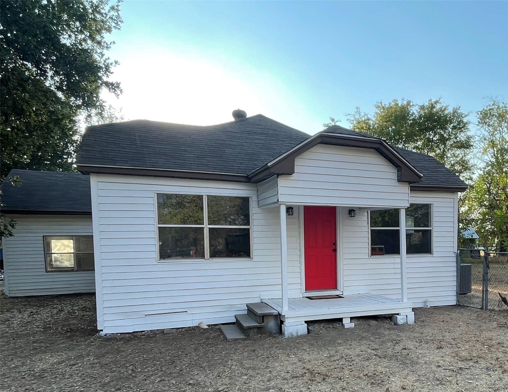 702 Locust Street Hempstead TX 77445
