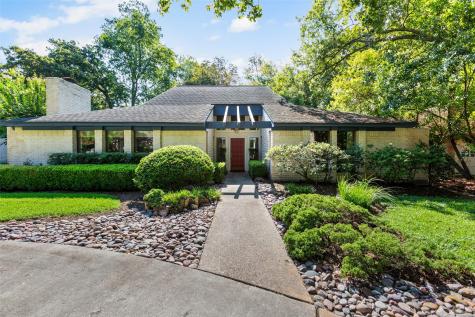 626 Stonewall Jackson Drive Conroe TX 77302